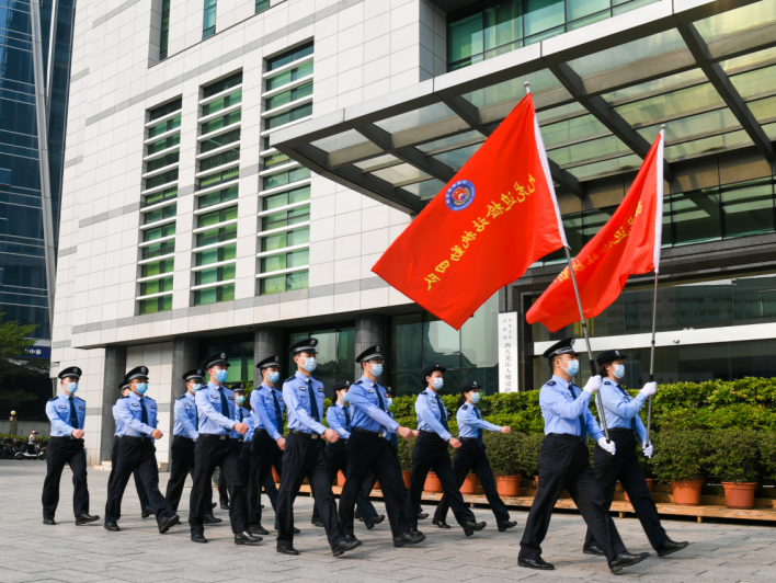 深圳边检举行“忠诚护航二十大 国门前线建新功”出征仪式