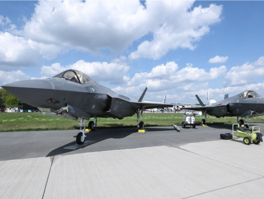 绕过公投 瑞士签署36架F-35A型战机采购合同
