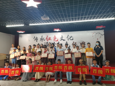 石井街道举办第三届中小学生中华经典诗文诵读比赛