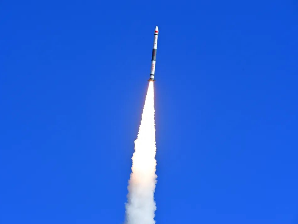 我国成功发射微厘空间一号S3/S4试验卫星 