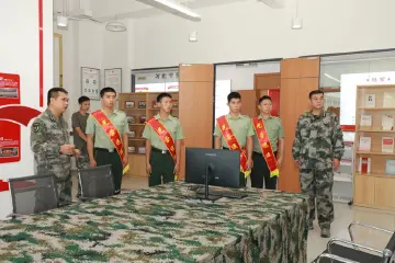 深圳市光明区新湖街道武装部组织年度退役军人开展交流恳谈活动