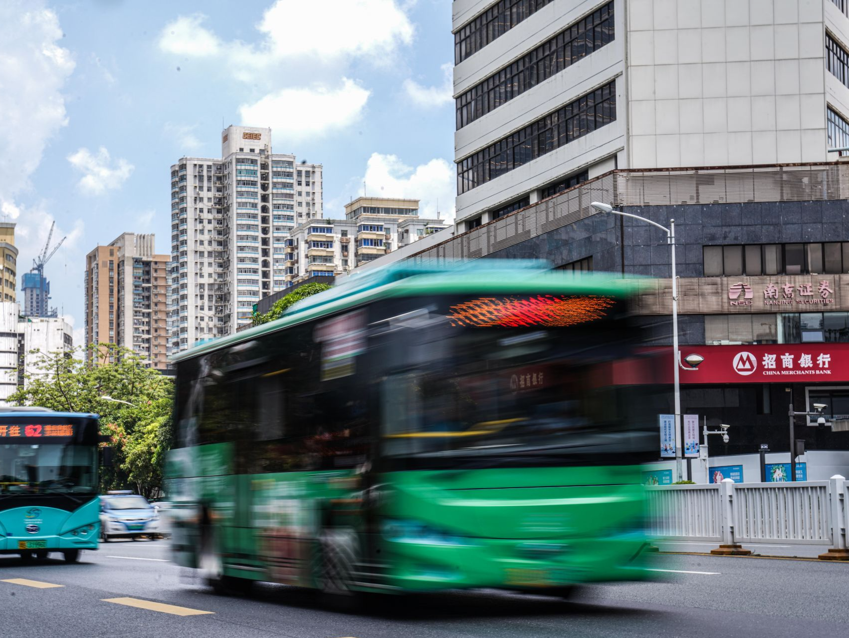 即日起，深圳这些公交线路恢复停靠相关站点，还有……