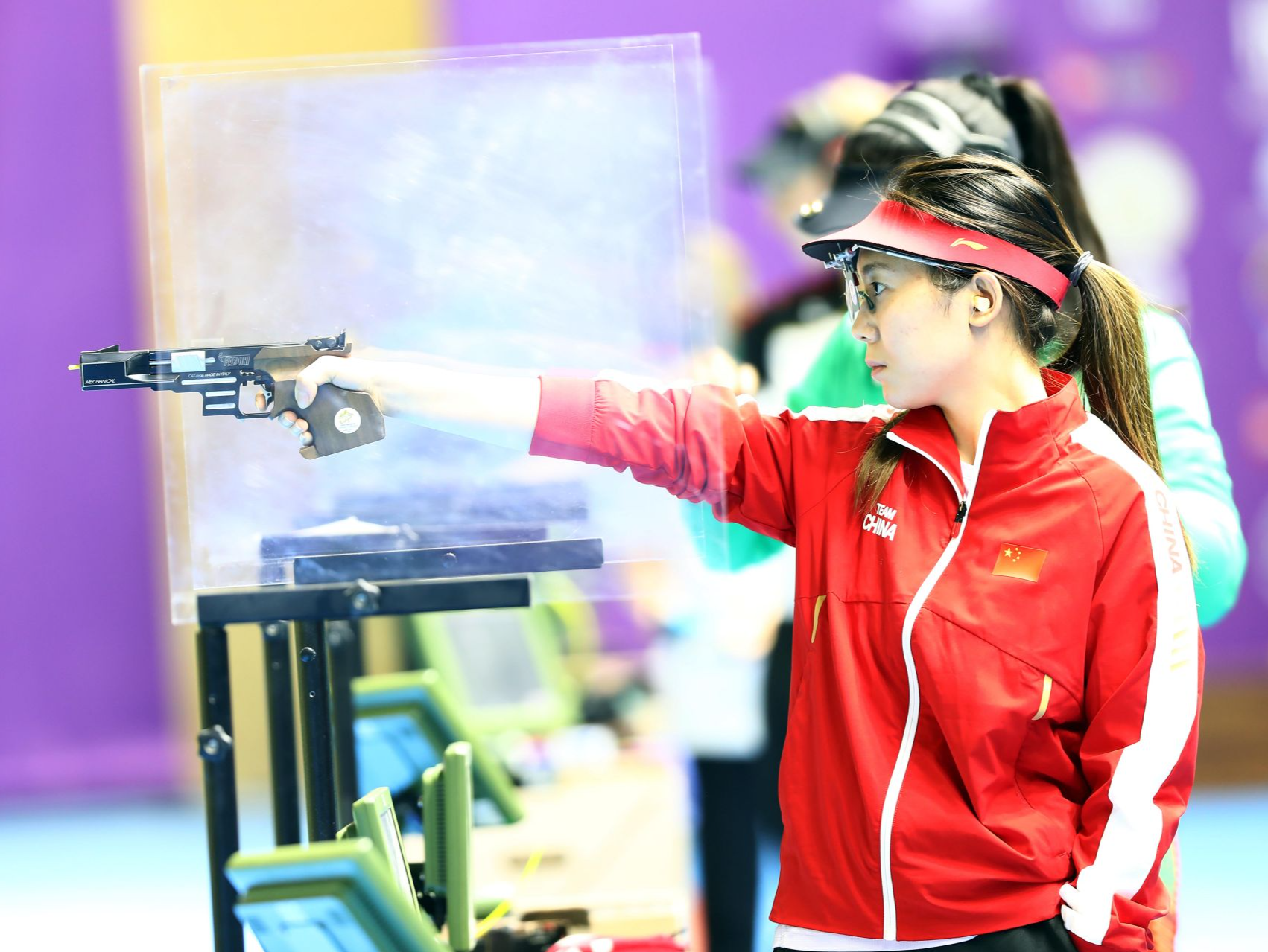 中国选手获得射击世锦赛女子25米手枪团体金牌