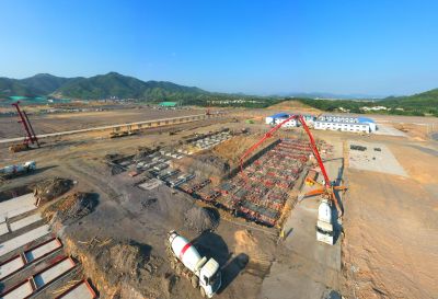 深汕比亚迪汽车工业园二期项目加速建设 多栋宿舍厂房已完成强夯