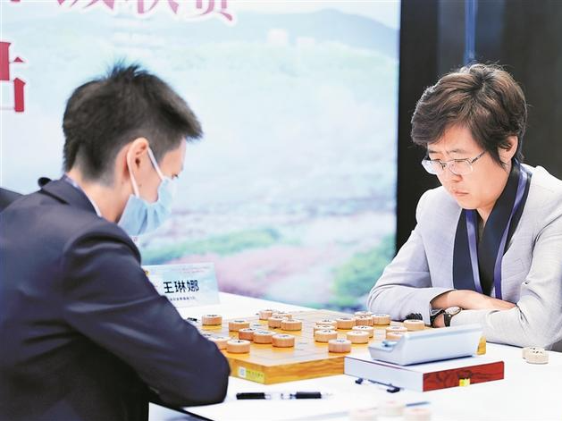 象棋世锦赛：中国队获男女个人冠军 越南队男团夺金