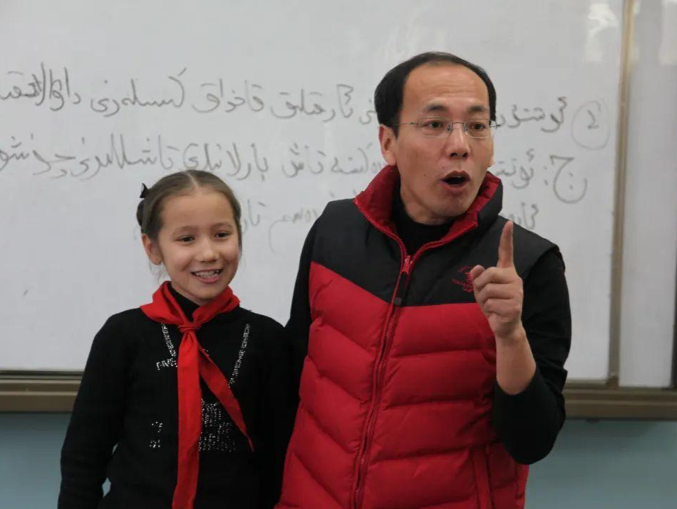 “梦回天山”的深圳教师