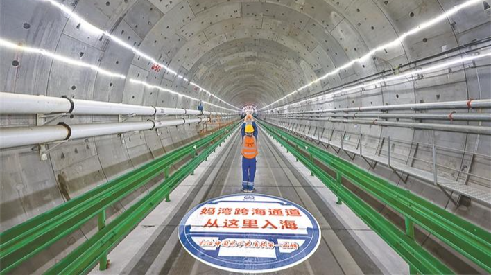 深圳首条跨海隧道掘进突破1500米 
