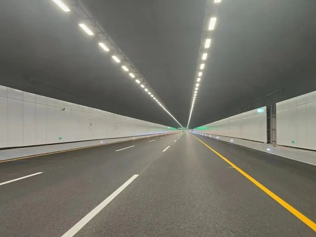深汕隧道实现单线贯通 系全国同类工程最大
