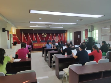 玉塘街道红星社区长者以歌为媒传承客家非遗文化