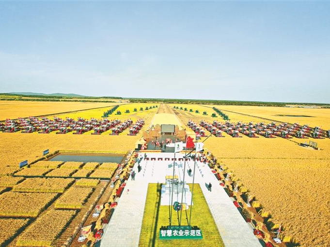 黑龙江北大荒农业股份：集成应用关键技术保护黑土地