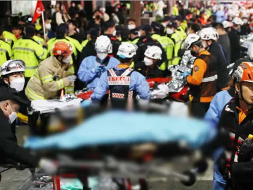 韩国首尔梨泰院踩踏事故目击者：“这是我离死亡最近的一次”