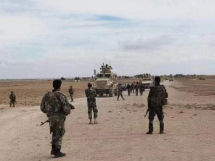 叙利亚政府军驱逐一支美非法驻军车队
