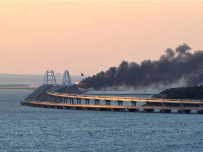克里米亚大桥恢复通车 普京下令加强设施保护