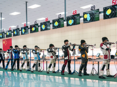 中国选手获得射击世锦赛青年组10米气步枪混团冠军