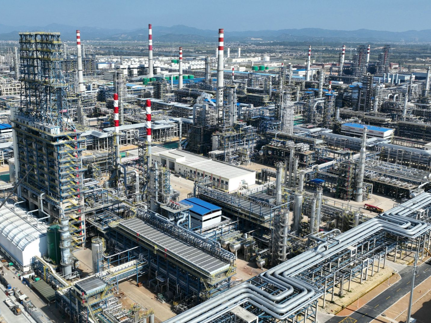 中国石油集团一次性投资规模最大的炼化项目 广东石化全面进入试生产阶段