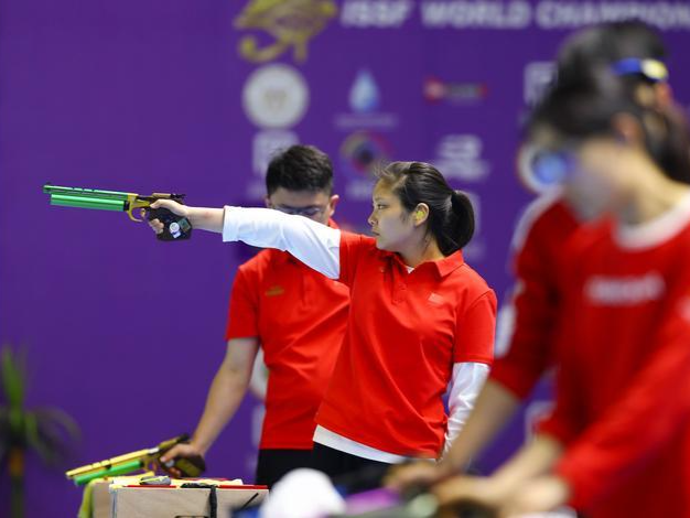 中国队再摘两金！姜冉馨女子50米手枪慢射夺冠