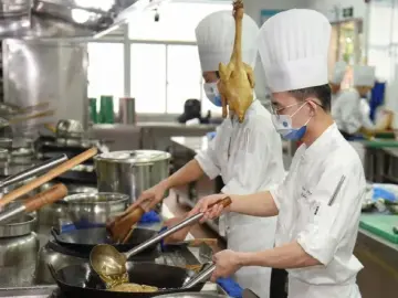 光明日报：深圳积极开展三项工程促就业惠民生