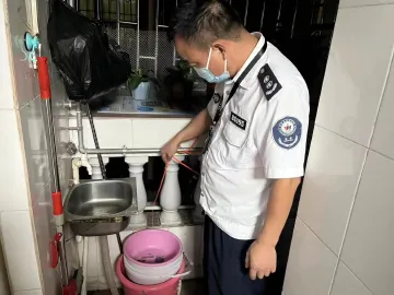 马田街道排查燃气安全隐患营造安全生活环境