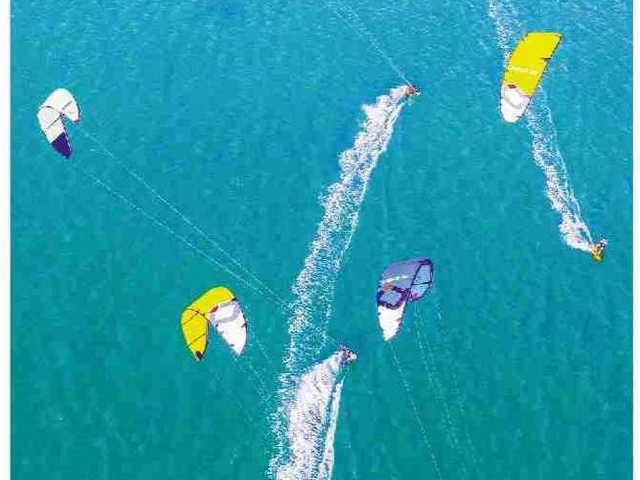 省运会帆船比赛在湛江开赛 风筝帆板海上起舞