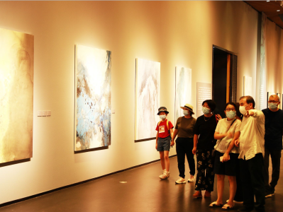 “水流花自开——张小纲作品展”  在观澜博物馆开幕