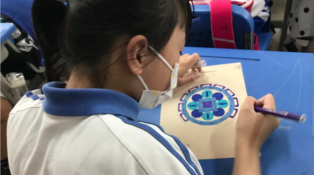 曼陀罗绘画、心理情景剧、沙盘游戏……这所学校多种方式守护孩子心理健康
