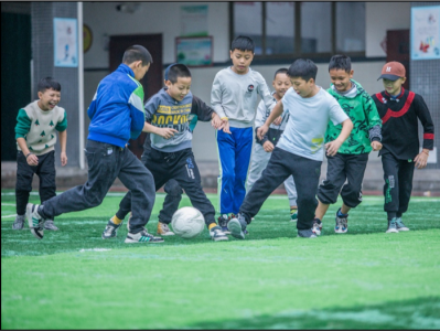 吹响乡村儿童足球梦想的开场哨，壹基金发起“为梦想开球”公益活动