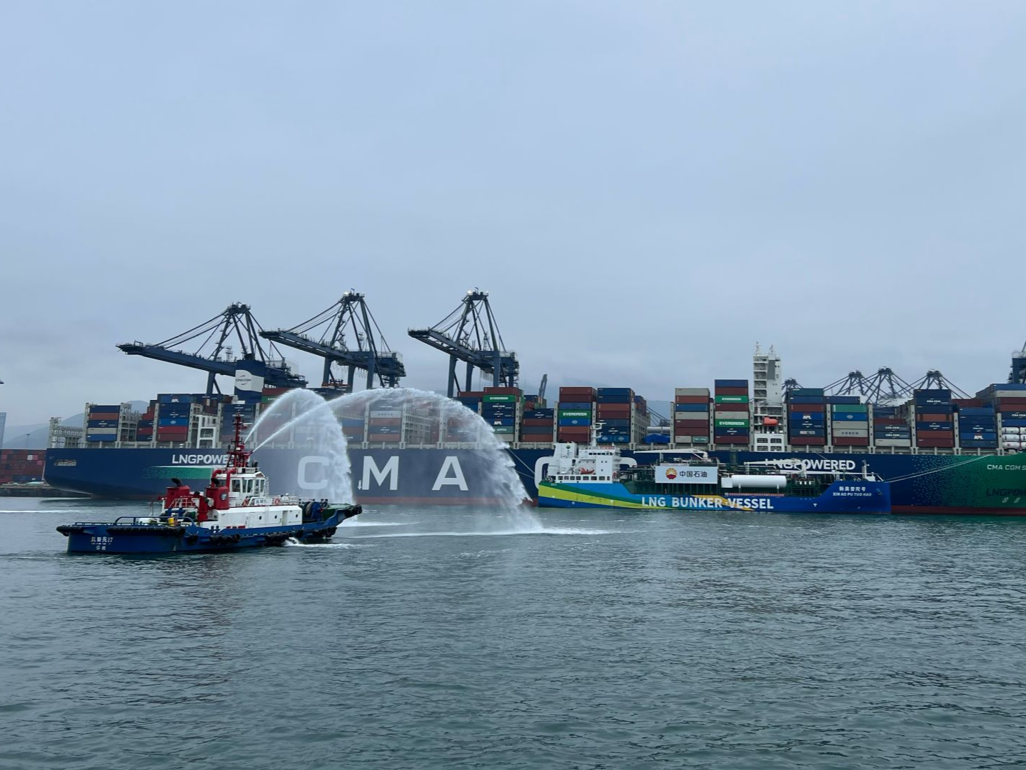 华南首单！国际航行船舶LNG加注作业在深圳盐田港完成