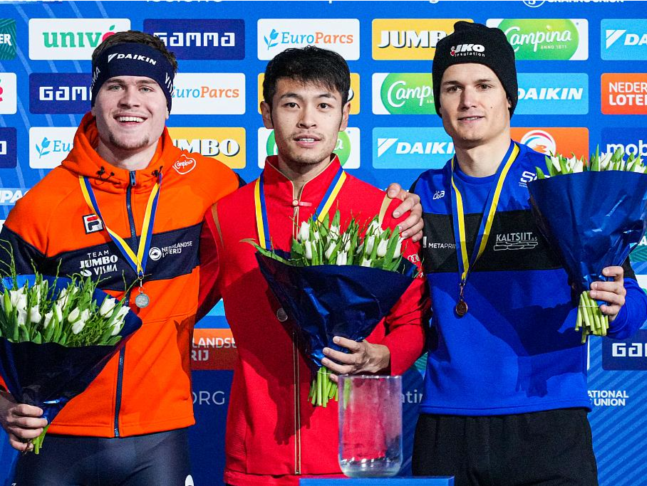 速度滑冰世界杯荷兰站：宁忠岩夺得男子1000米金牌