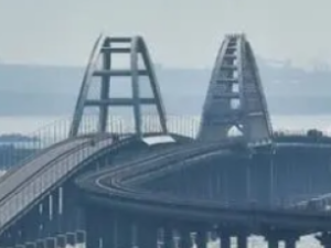 俄交通部称克里米亚公路大桥交通已恢复