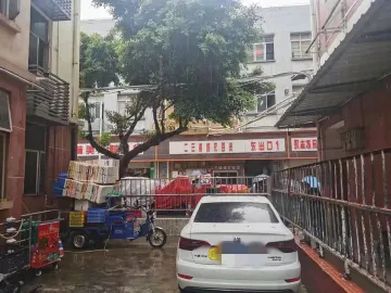 打通“生命通道”，公明街道拆除私建停车场 