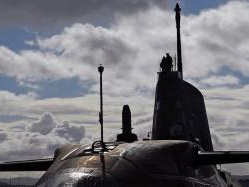 英媒：英海军一核潜艇因起火中断绝密任务