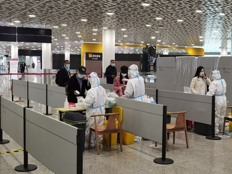 落地核酸不漏一人 深圳机场守好入深空中关口