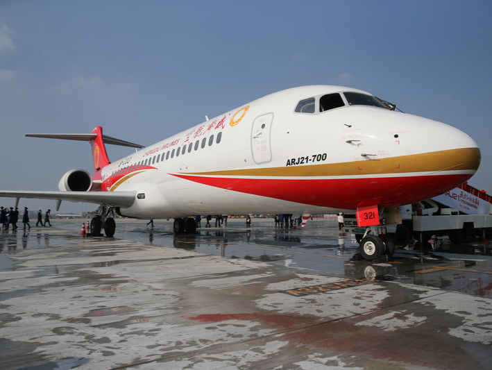 新闻日历 | 11月29日 国产喷气式支线客机ARJ21正式交付