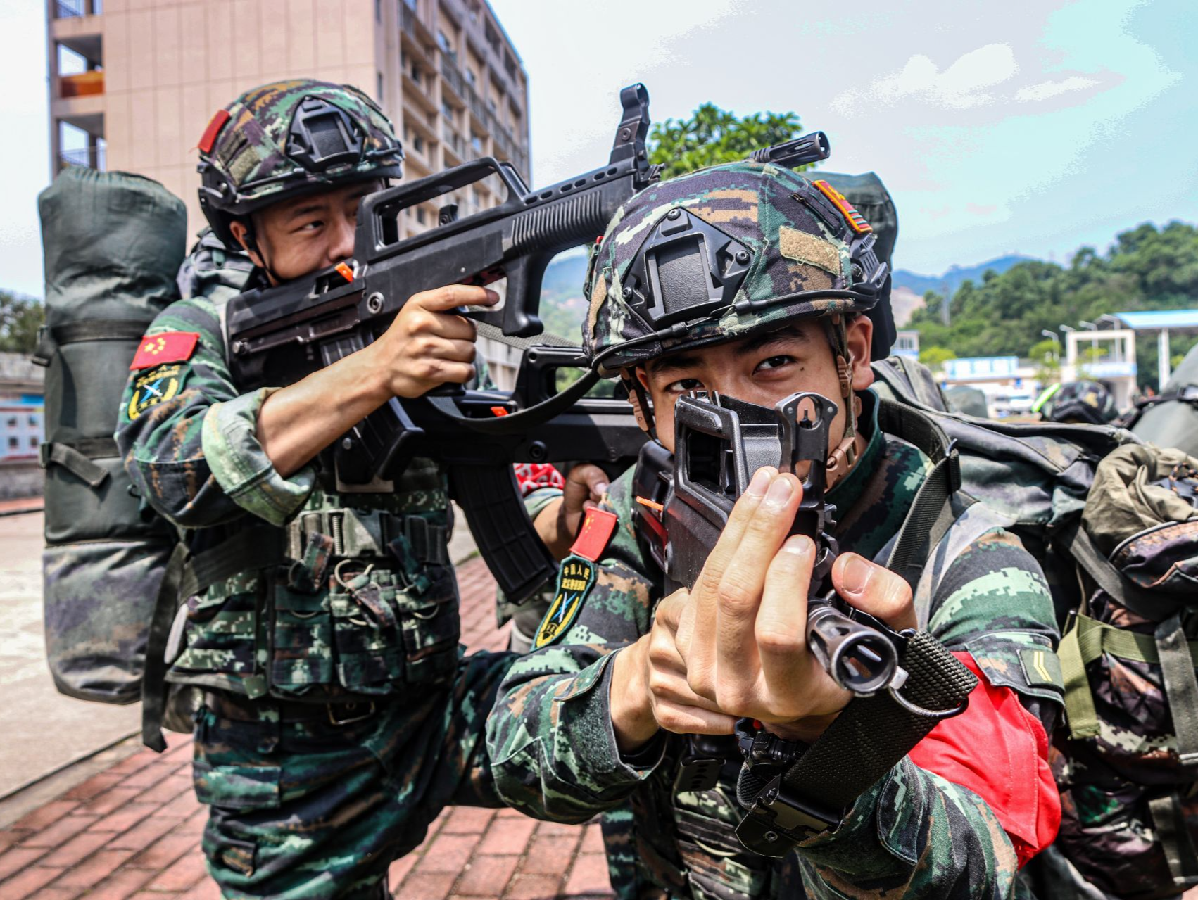 “始终处于冲锋向前状态”——武警深圳第一支队特战中队练兵剪影