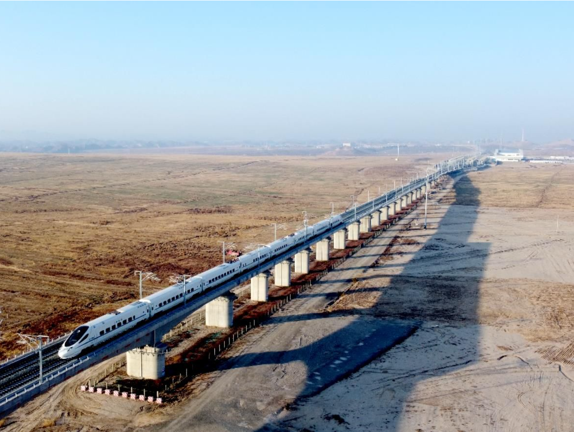 丈量大国前行步伐！十年来，中国高铁年均投产3500公里