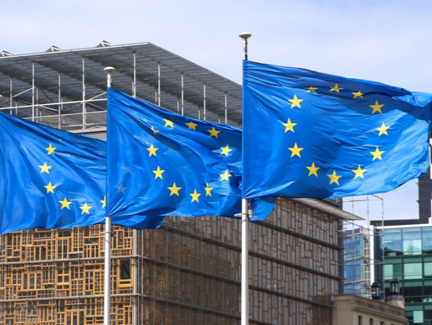 欧盟委员会建议2023年向乌克兰提供180亿欧元贷款