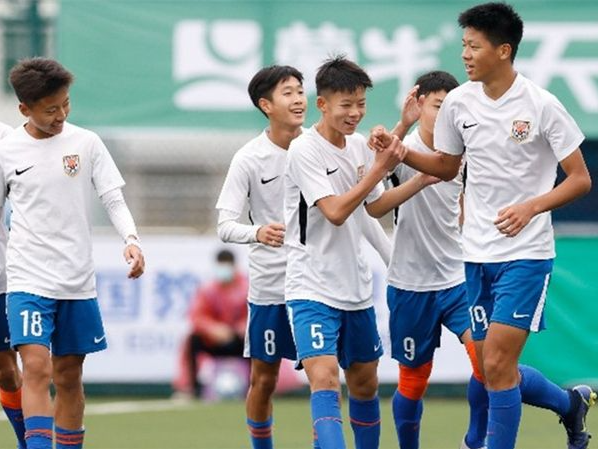 山东泰山队与清华附中队会师“中青赛”全国男子U13组决赛