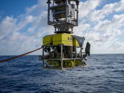 4308米！“探索二号”科考船携深海浮游式作业平台完成海试
