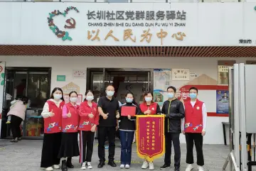 玉塘社工帮助群众化解纠纷