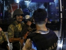 土耳其警方已抓获48名与伊斯坦布尔爆炸案有关的嫌疑人