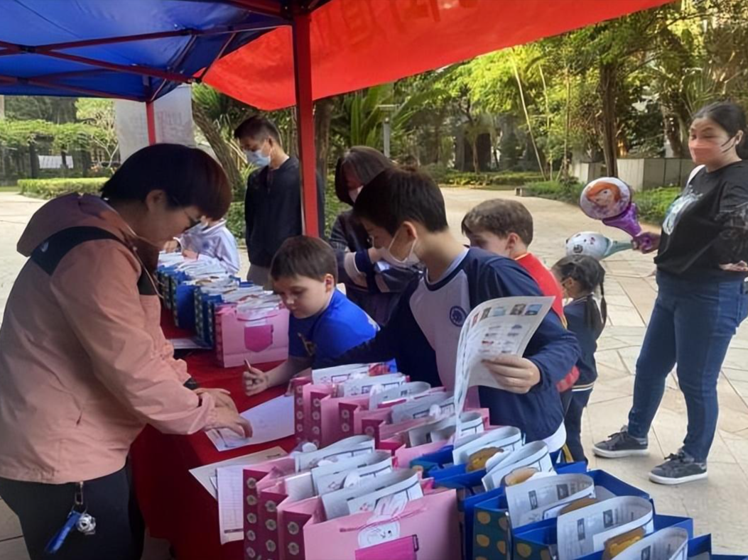 深圳南山区沿山社区开展垃圾分类宣传活动