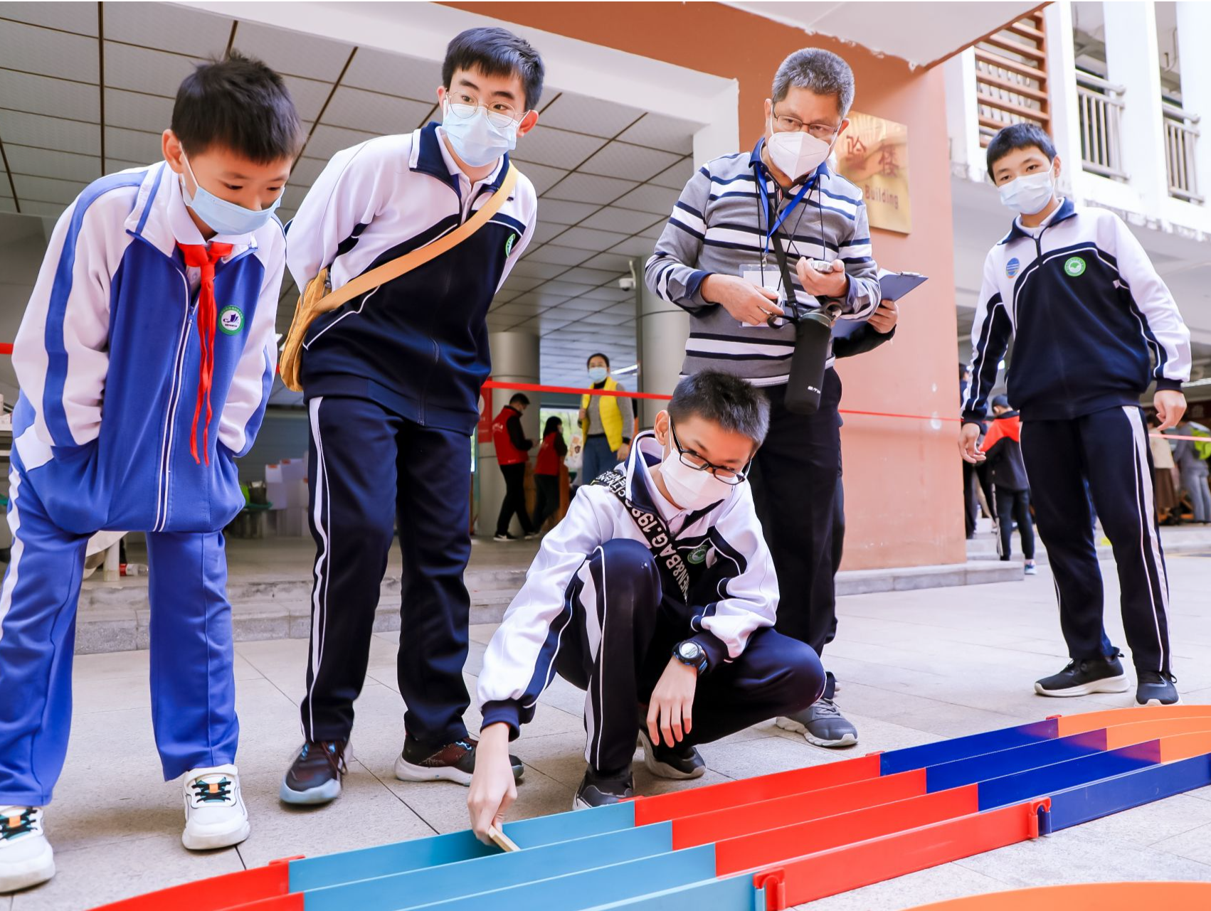 “育”见未来！福田区第23届青少年科技节暨第六届STEM教育嘉年华开幕