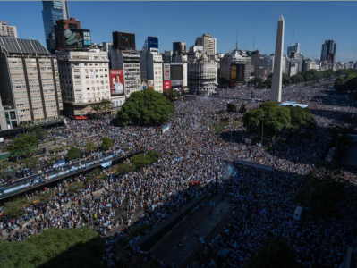 特写：百万球迷迎接阿根廷队凯旋