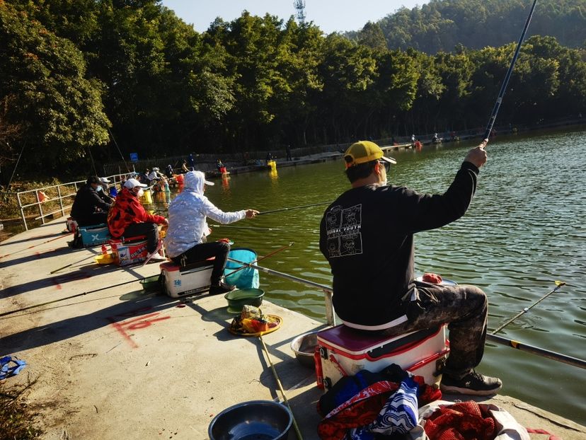 深圳市第十届“龙岗杯”钓鱼比赛举行