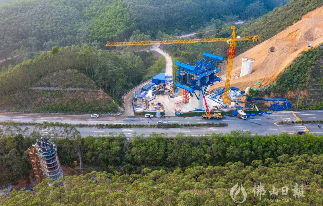 正在建设中的珠肇高铁项目。佛山日报记者洪(3729512)-20221208200156.jpg