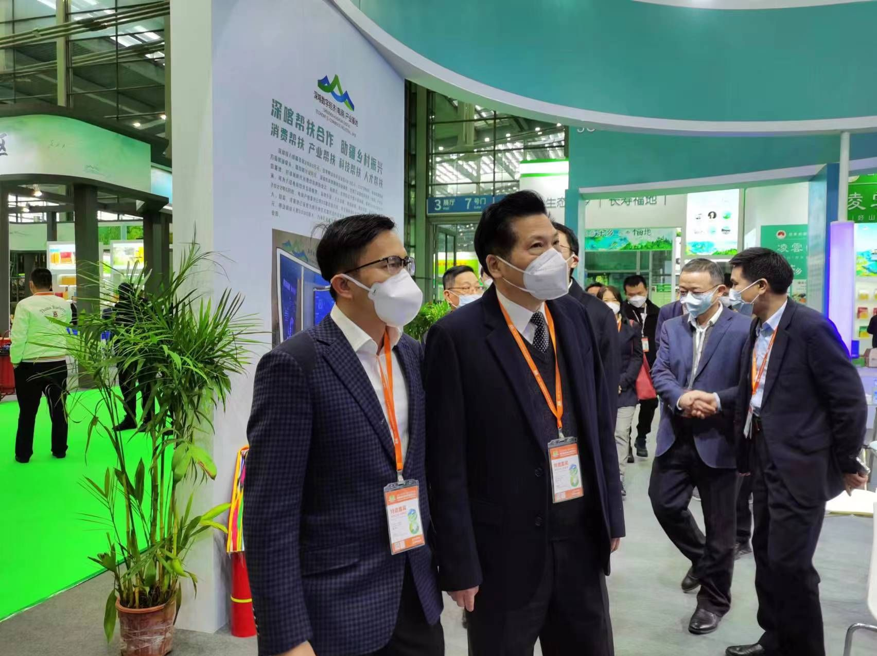 深喀数字经济（电商）产业基地企业组团参加深圳绿博会