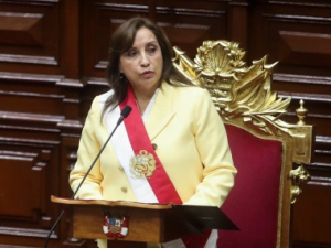 秘鲁新总统宣誓就职