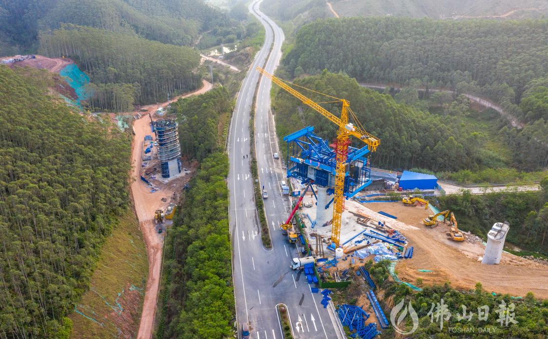 正在建设中的珠肇高铁项目。佛山日报记者洪(3729510)-20221208195852.jpg