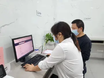 新湖街道行政服务大厅 大力推行“网上办”“零接触办”