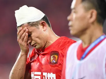 8冠王广州队提前1轮降级，2010赛季升入中超后首次降级